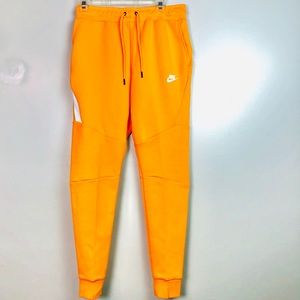 nike kumquat joggers